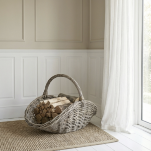 Stor brændekurv i rattan – grå flet 60 × 40 × H25 cm