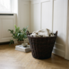 Stor brændekurv i pil – natur Ø50 × H36 cm